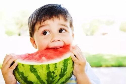 娱小红吃瓜,娱乐圈那些鲜为人知的瓜料  第2张