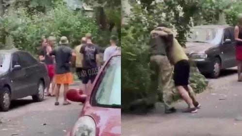 打架现场吃瓜群众,围观群众揭秘打架现场  第2张