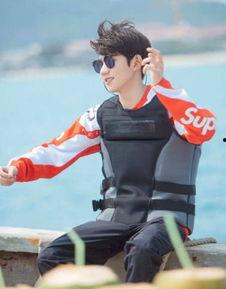 吃瓜姐王源,揭秘娱乐圈背后的甜蜜瓜果