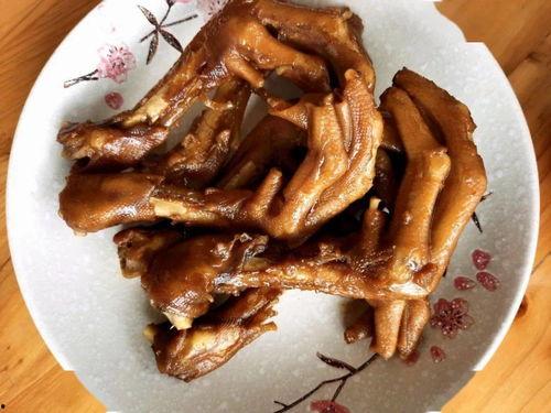 抱鹅吃瓜,趣味横生的乡村生活趣事