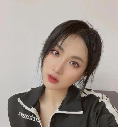 姚安娜吃瓜头像,揭秘明星私下趣味瞬间