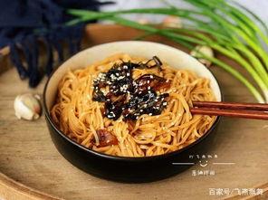 吃瓜厨房葱油拌面,揭秘吃瓜厨房葱油拌面的独特魅力