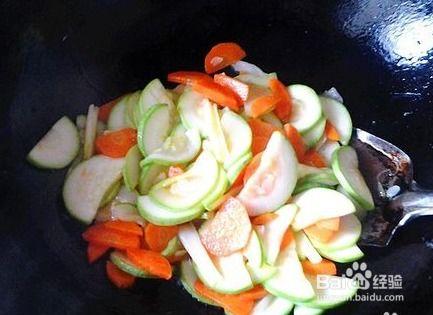 小张吃茄瓜,小张的茄瓜美食之旅