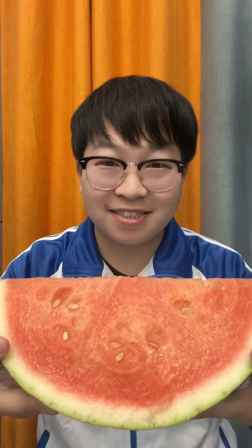 沉浸式吃瓜女孩,揭秘娱乐圈幕后故事