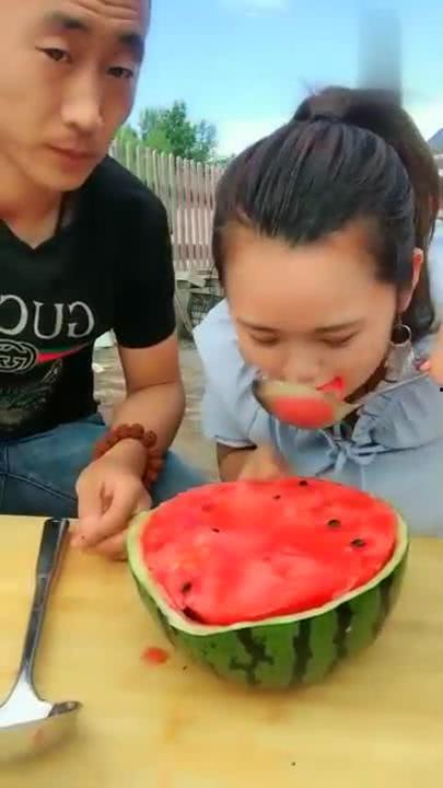 生气吃瓜的视频,生气吃瓜，揭秘当代年轻人的情绪宣泄新方式